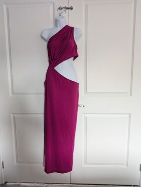 NWT Women’s One-Shoulder Cutout Maxi Dress in Magenta